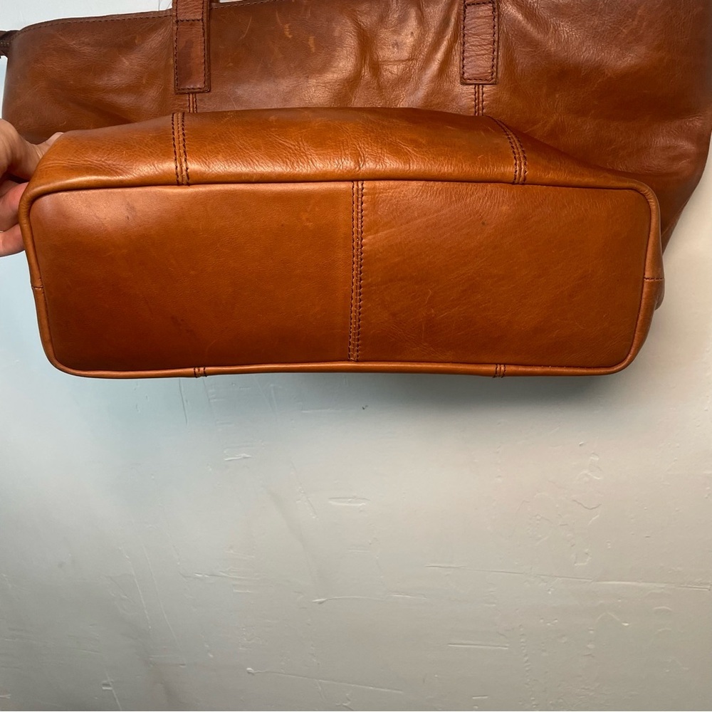 Civil Alchemy St. Louis Classic Leather Tote Bag - Picture 9 of 16
